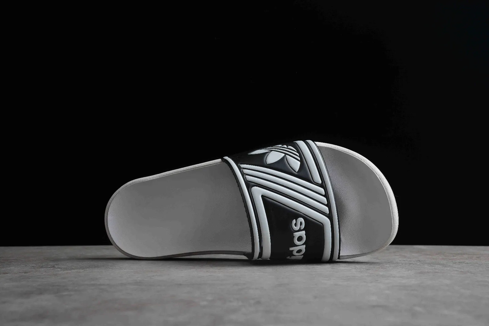 Adidas Adilette Premium Cloud White Core Black FX6688