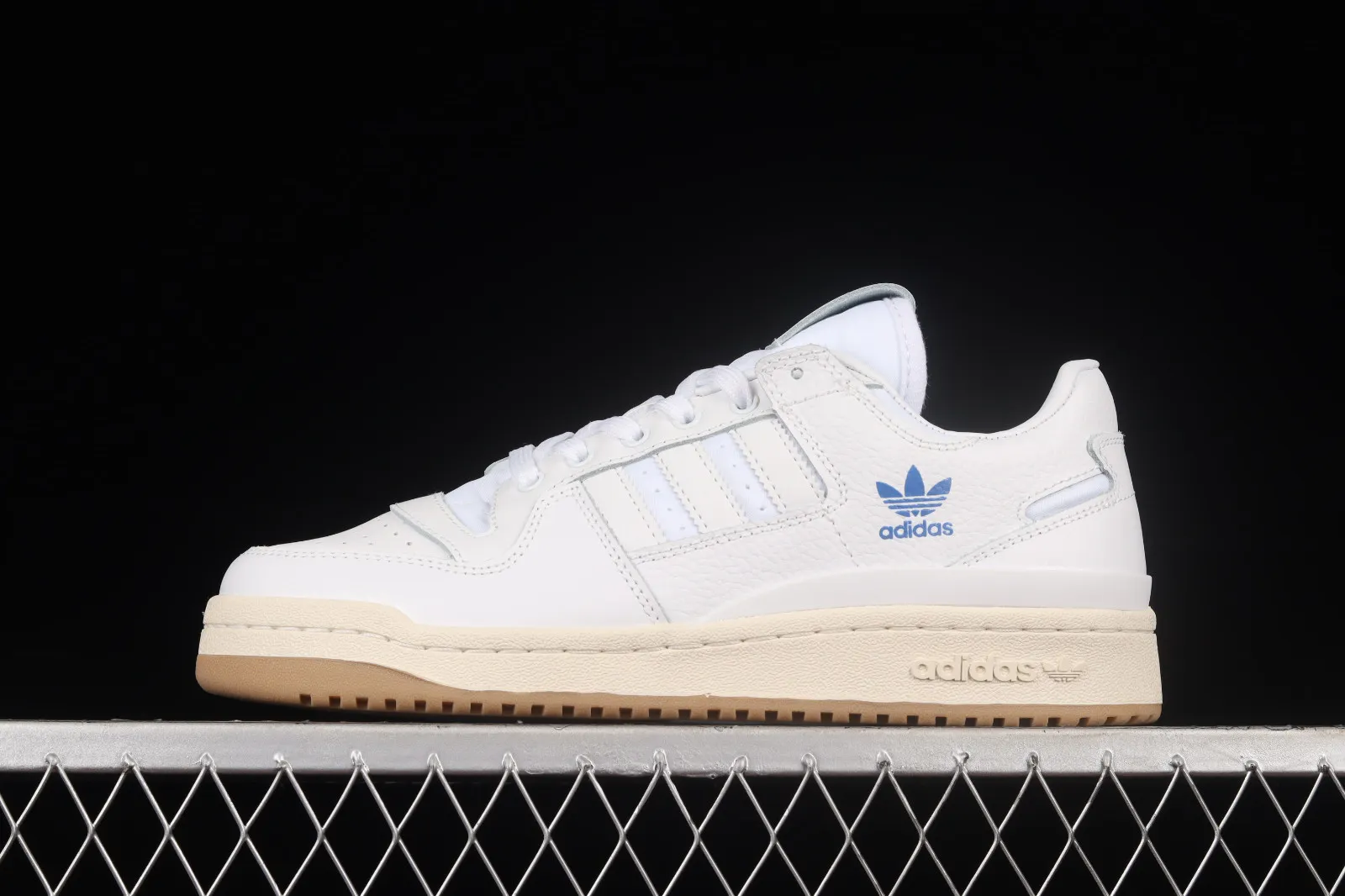 Adidas Originals Forum 84 Low ADV Cloud White Gum Blue Bird H04903