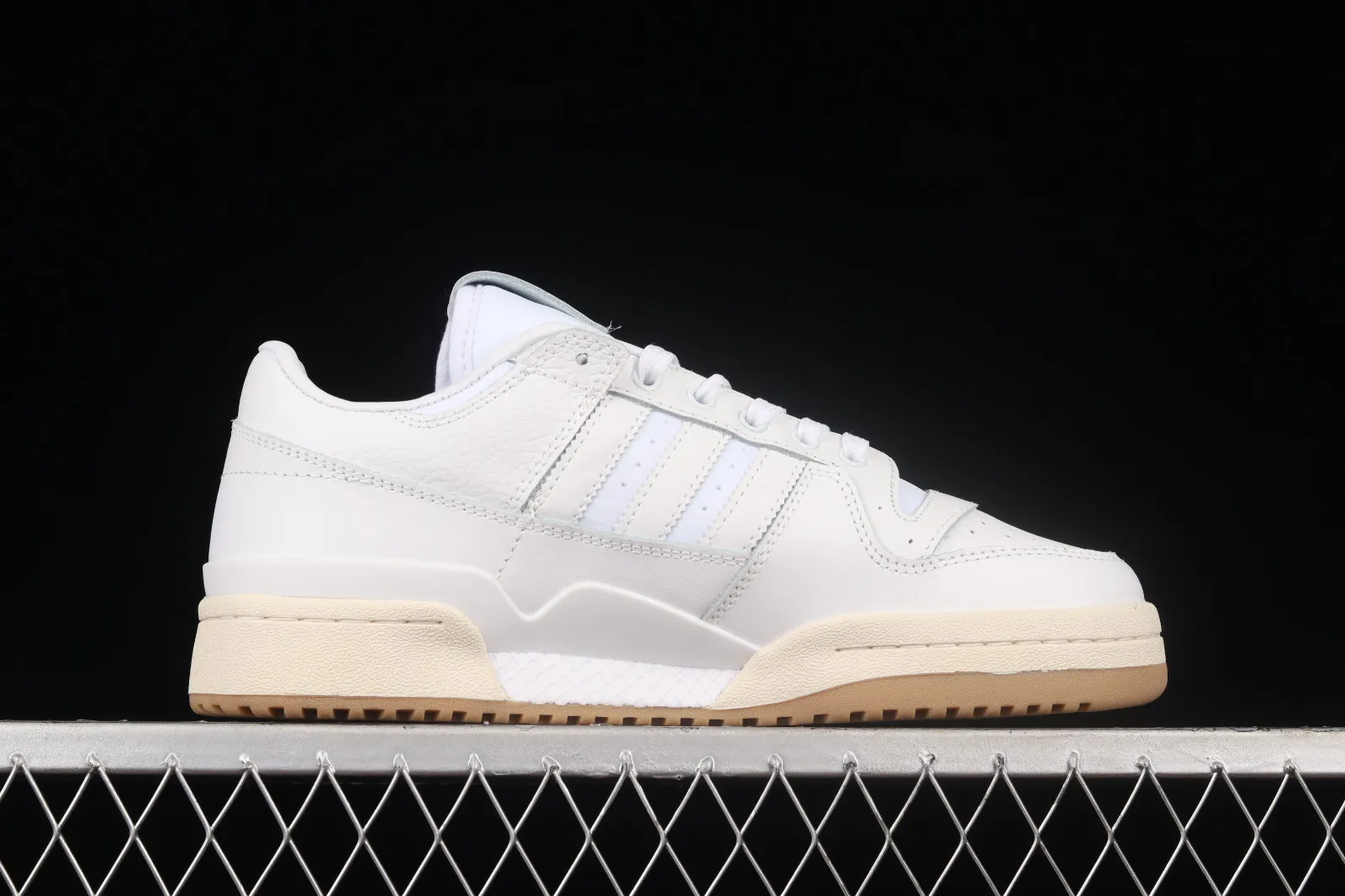 Adidas Originals Forum 84 Low ADV Cloud White Gum Blue Bird H04903