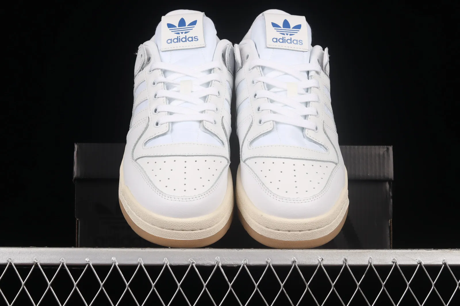 Adidas Originals Forum 84 Low ADV Cloud White Gum Blue Bird H04903