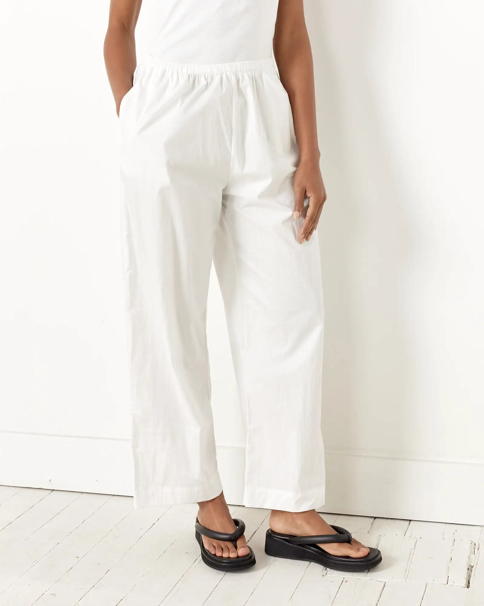 Ease Trousers in White