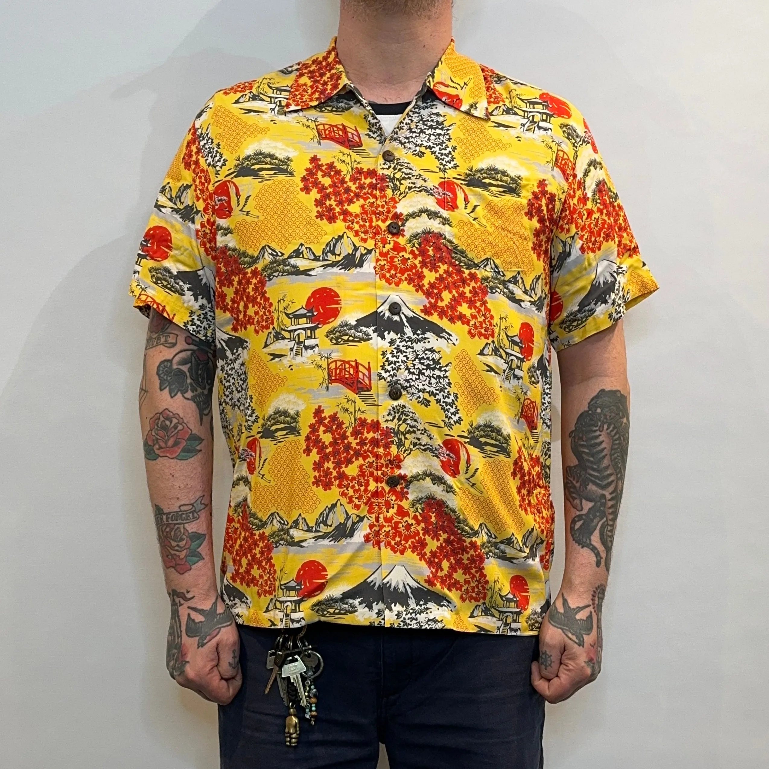 Micky Oye - Aloha Shirt Land of Fujiyama Yellow/Red