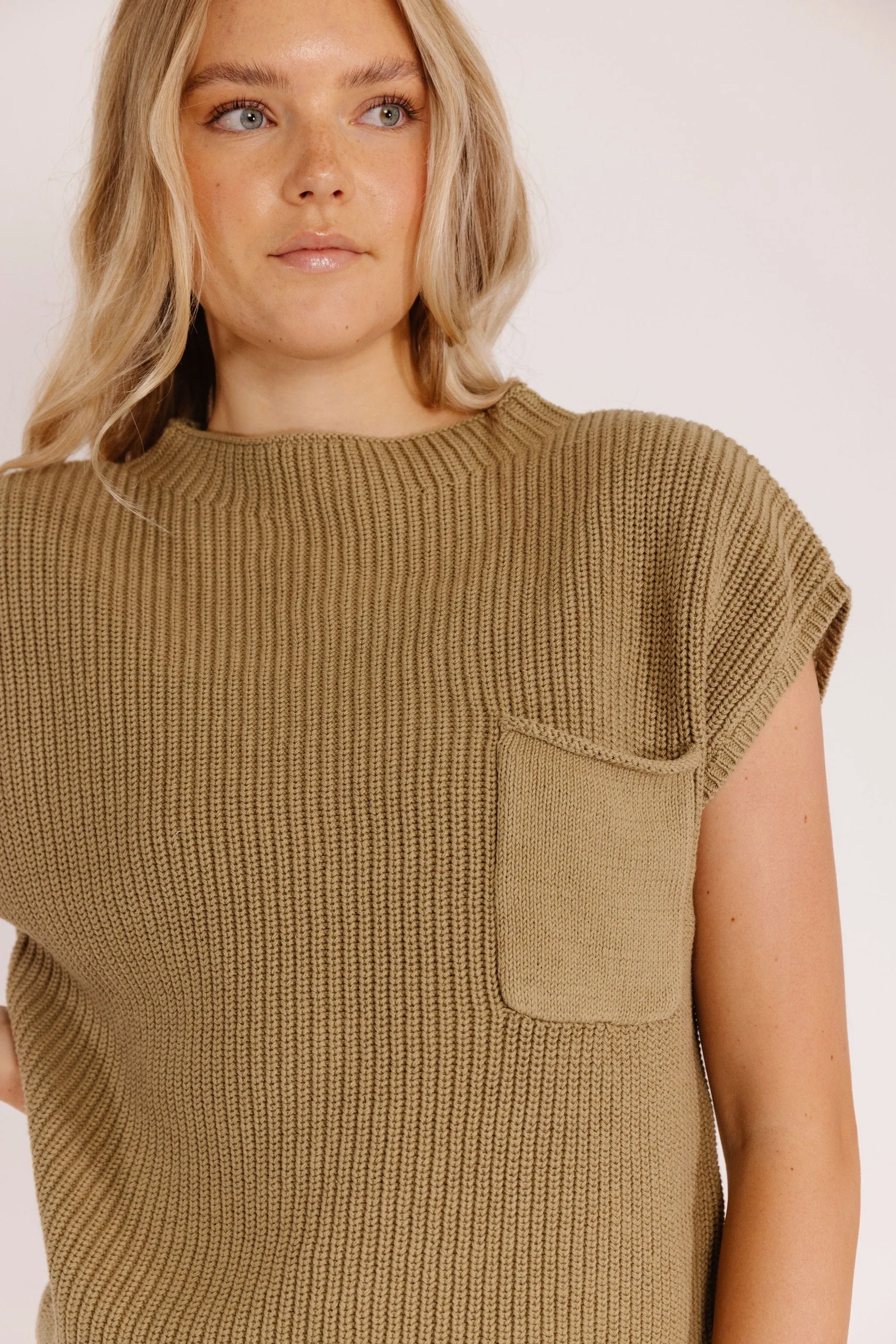 Pasco Sweater in Olive