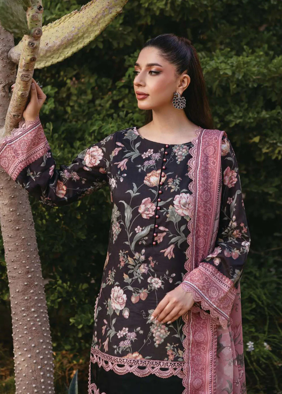 Tahra By Zainab Chottani Embroidered Lawn 3 Piece Unstitched Suit ZC24T 1A RYMA