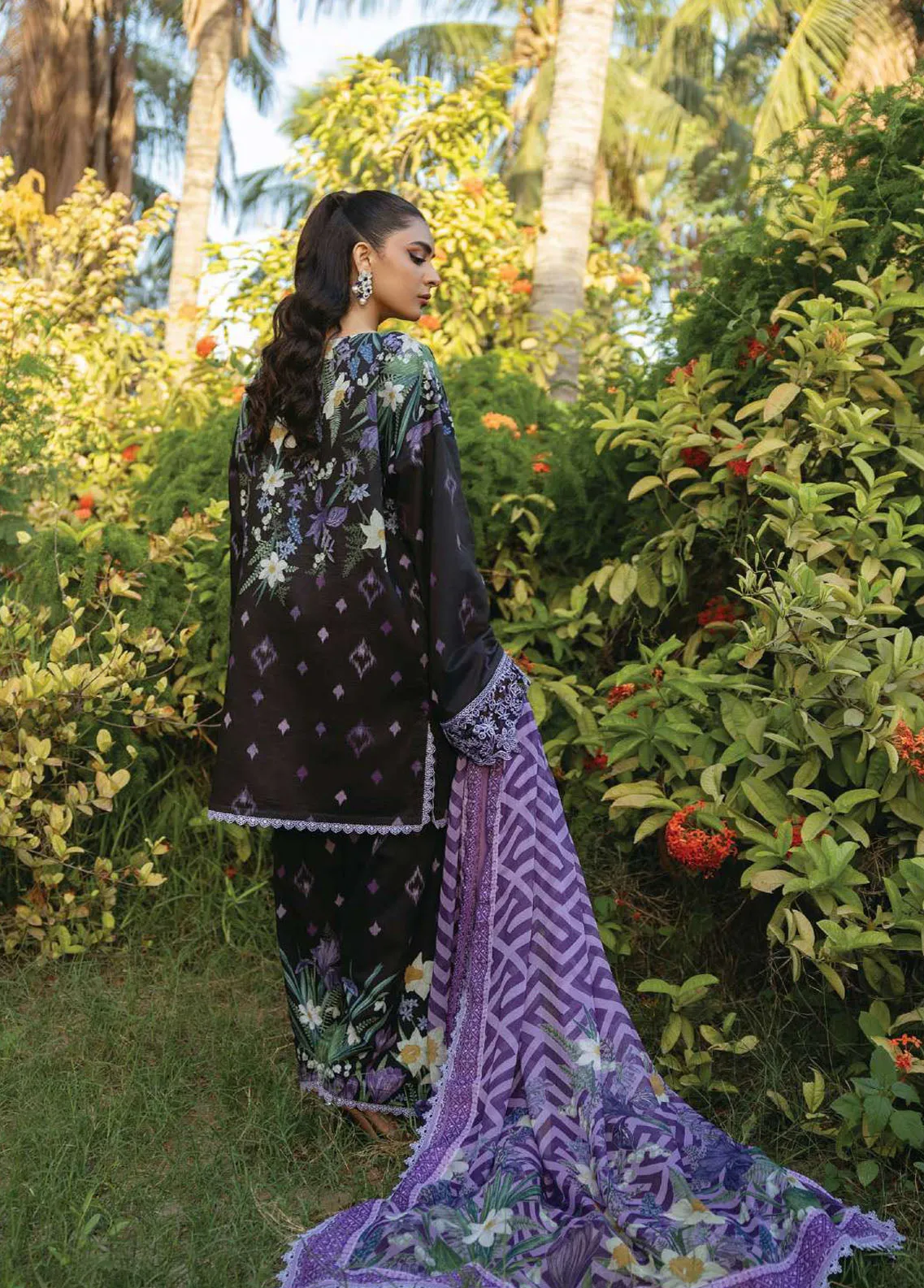 Tahra By Zainab Chottani Embroidered Lawn 3 Piece Unstitched Suit ZC24T 6B RAHA