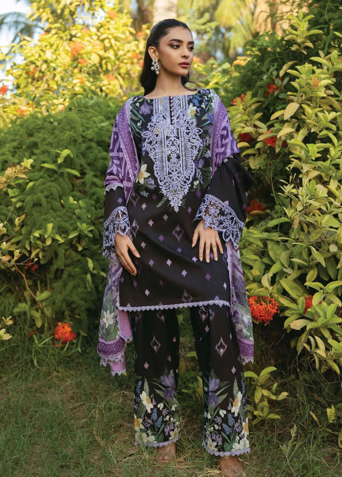 Tahra By Zainab Chottani Embroidered Lawn 3 Piece Unstitched Suit ZC24T 6B RAHA